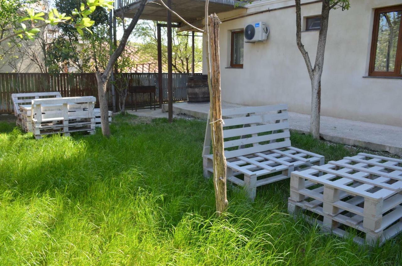 Mebo House Hotel Kutaisi Exterior photo